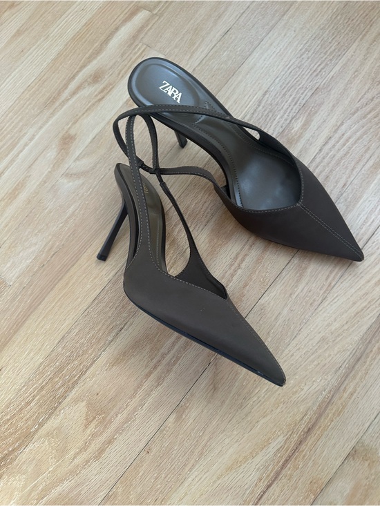 Zara Shoes - ZARA Olive Pointed Slingback Heels